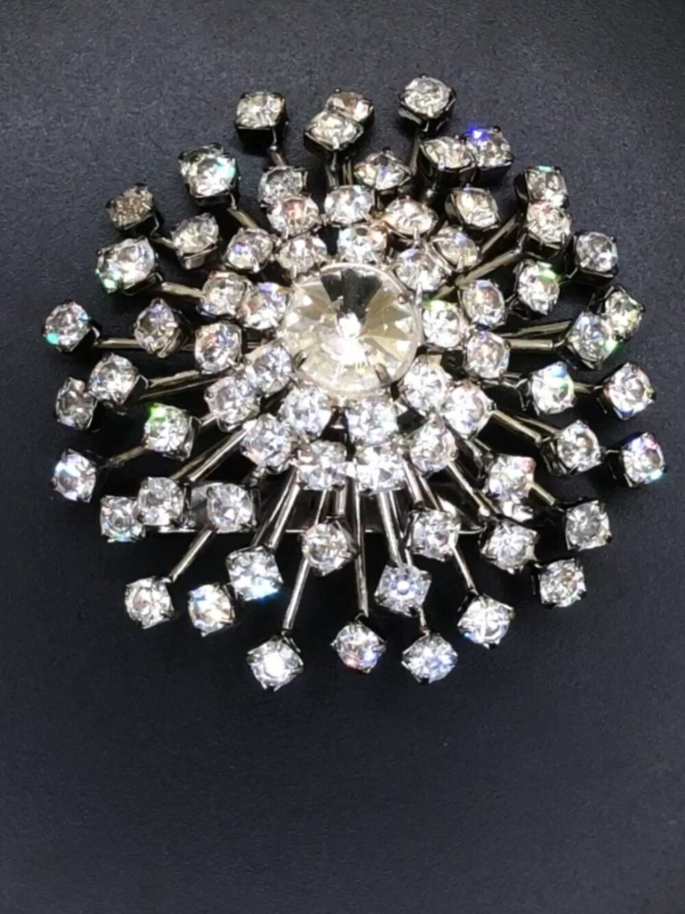 VINTAGE STARBURST RHINESTONE BROOCH ESTATE SILVERTONE PRONGED SETTING SPARKLE